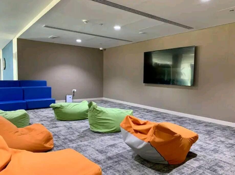 B1 Studio In Yas With Canal View Abu Dabi Dış mekan fotoğraf